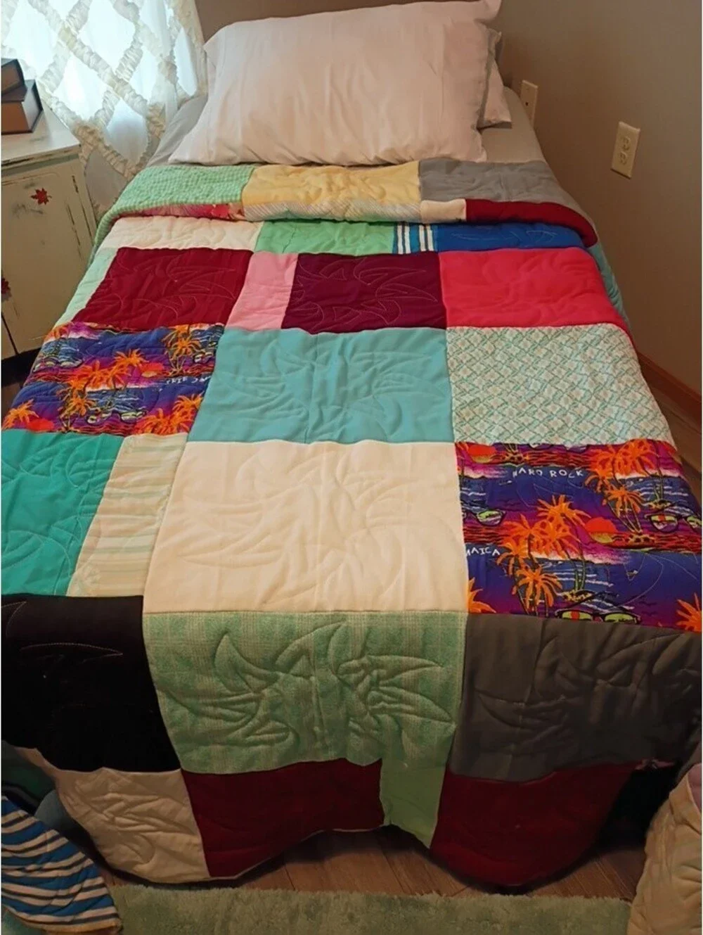 Vintage Handmade Mutt Patchwork Quilt Tribal Sun Hard Rock Coastal 71x90